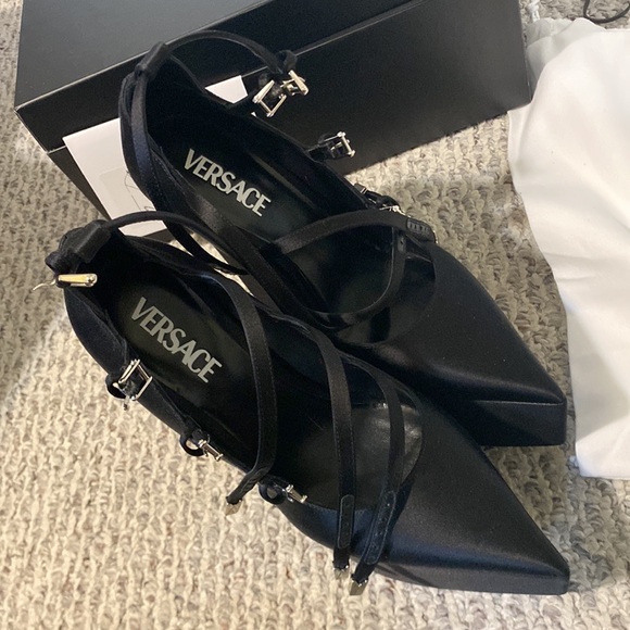 NWT Versace Satin Black Tempest Platform Pump - Picture 12 of 17